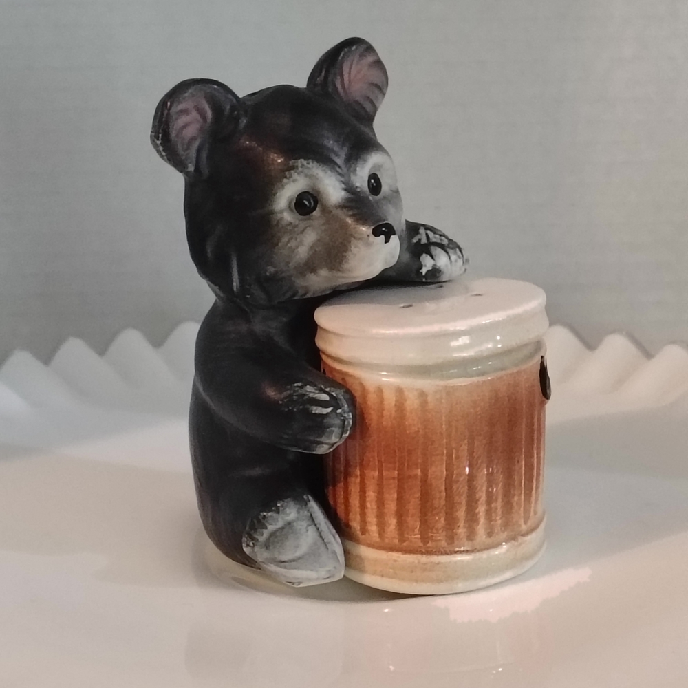 Vintage Bear Hugging Trash Can Salt And Pepper Shakers